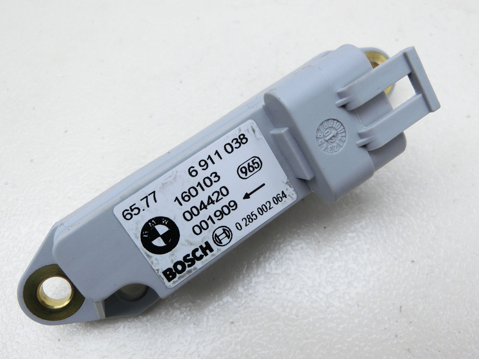 65776911038 BMW AIRBAG SENSOR BOSCH