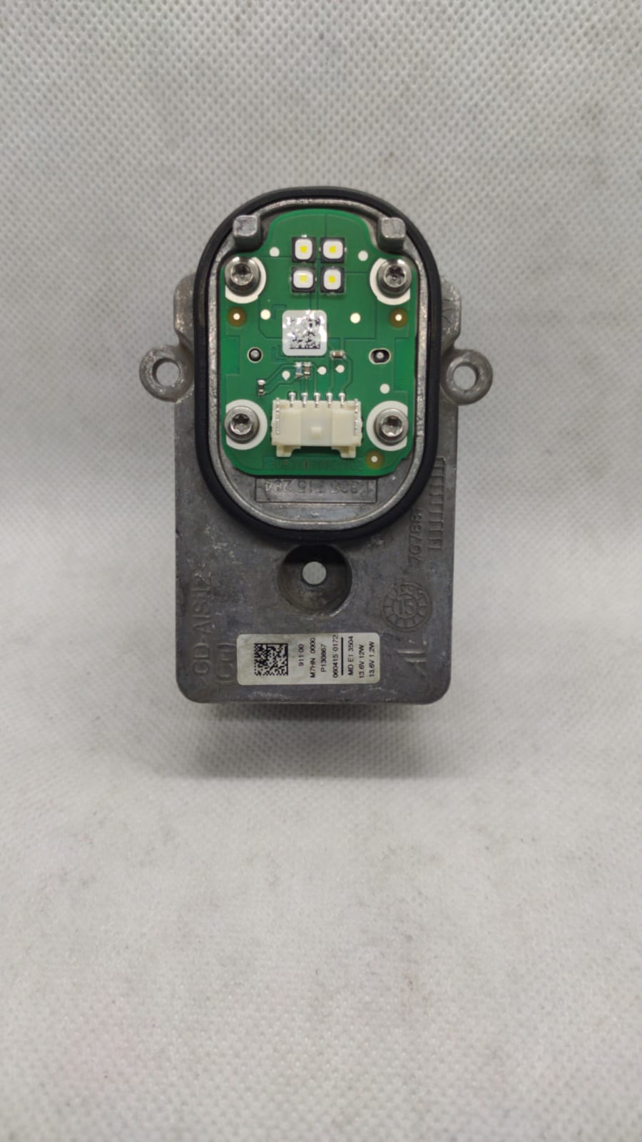 OEM 1305715284 LED FAR BEYNI MERCEDES C-CLASS W205 2014-2018