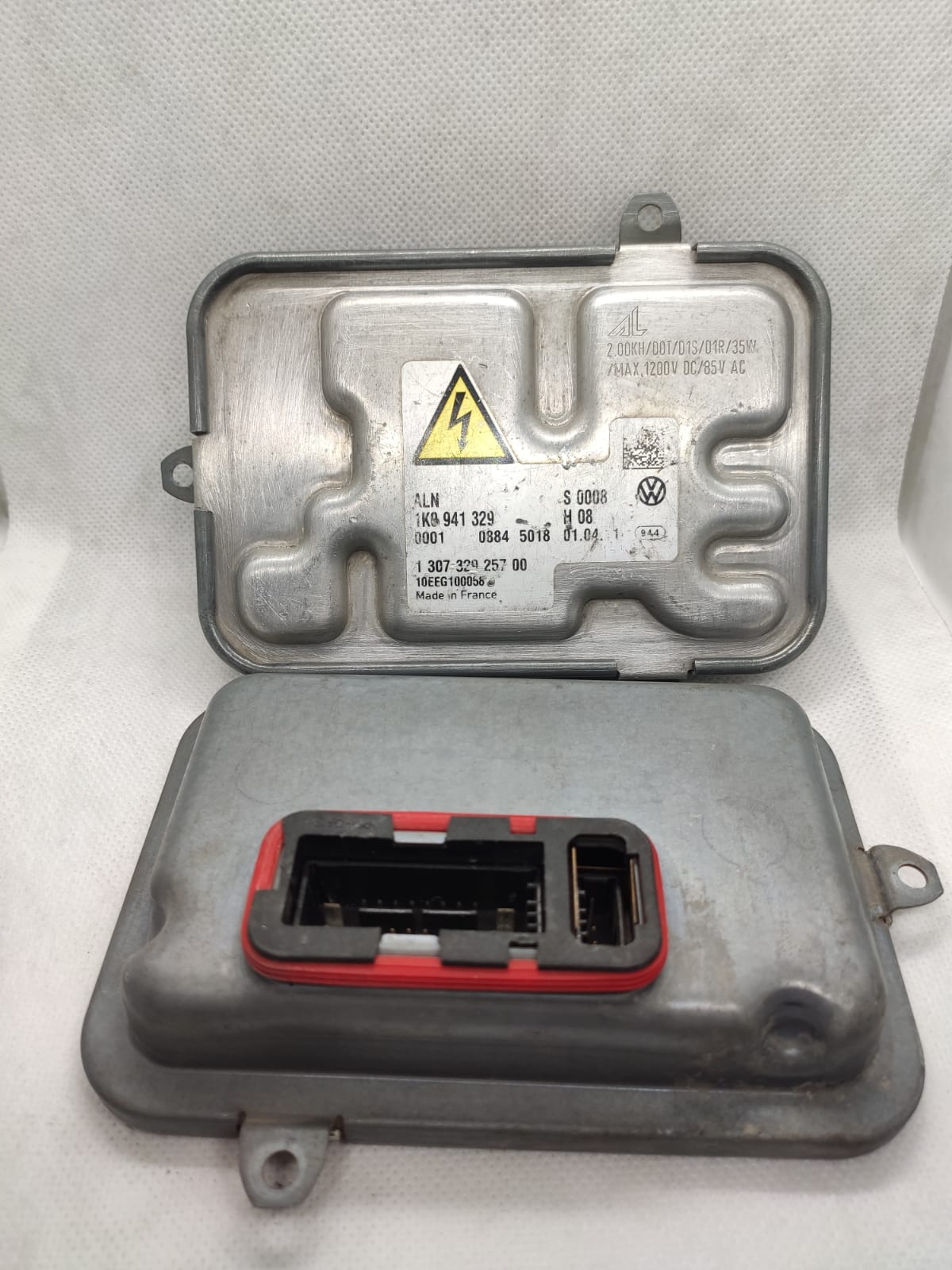 OEM 130732925700 1K9941329 VOLKSWAGEN SKODA XENON FAR BEYN